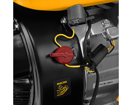 Бензиновая снегоуборочная машина SBM 610, 212 cc, ручной старт, фара Denzel (97653)