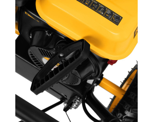 Бензиновая снегоуборочная машина SBM 610, 212 cc, ручной старт, фара Denzel (97653)